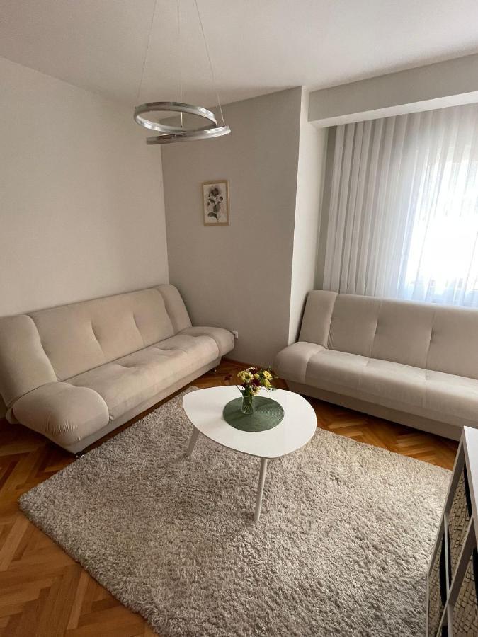 Apartman Filip Lux City Center Novi Pazar Exteriör bild