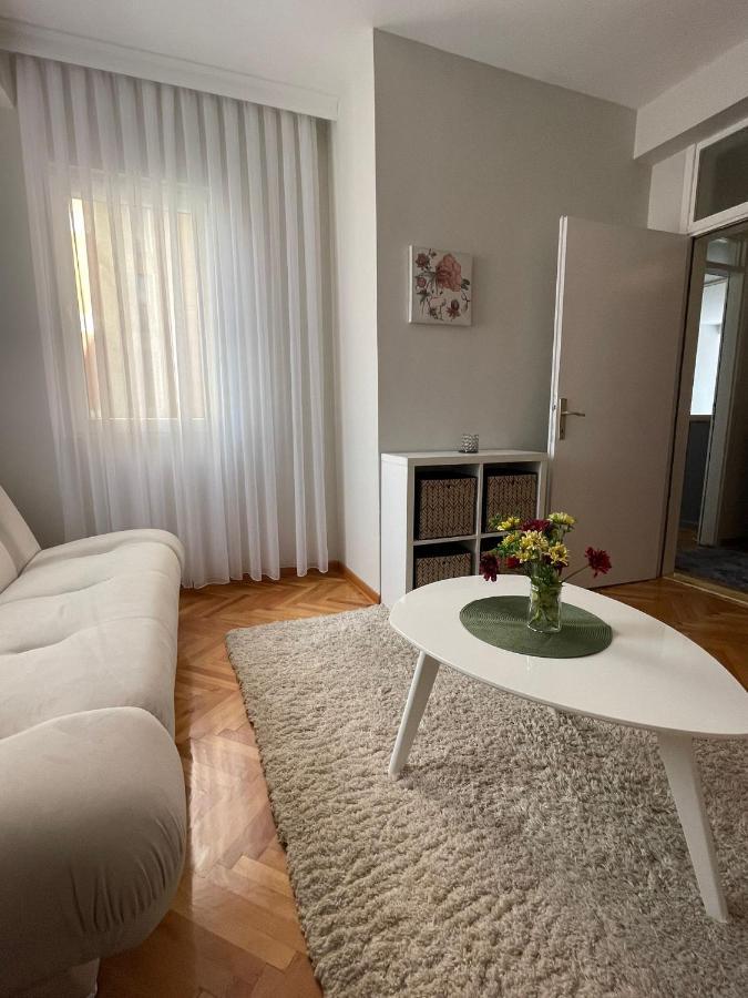 Apartman Filip Lux City Center Novi Pazar Exteriör bild