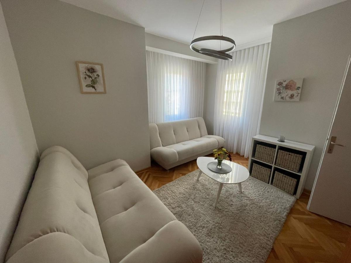 Apartman Filip Lux City Center Novi Pazar Exteriör bild